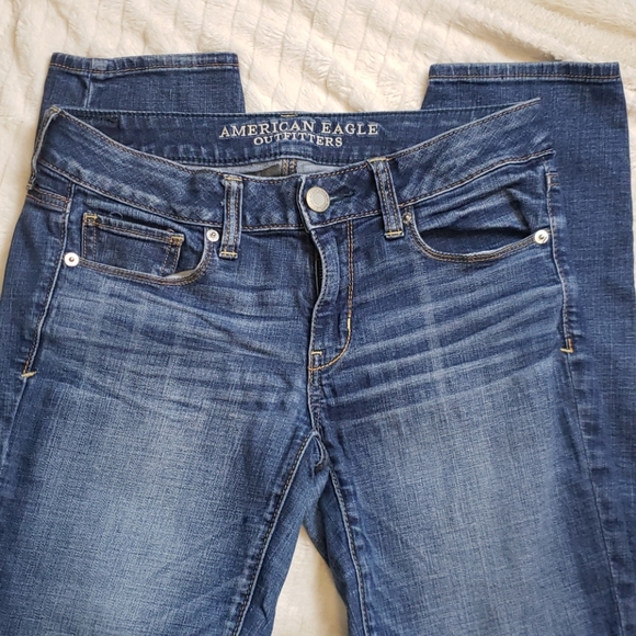 American Eagle size 6 skinny stretch jeans 👖 - Picture 3 of 5